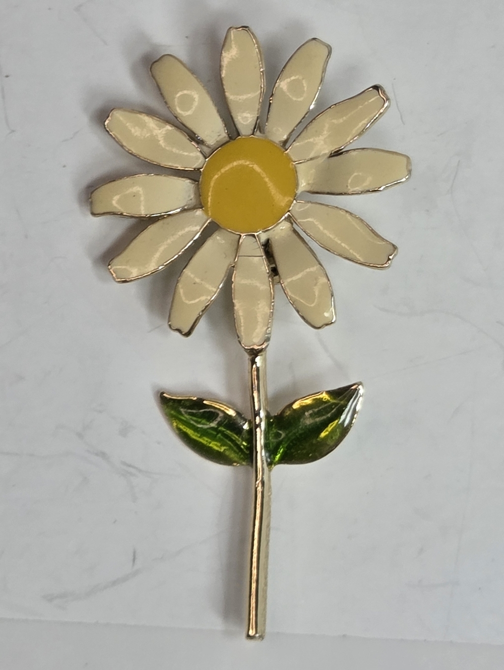 vtg retro inspired 70s gold Enamel Daisy Flower Brooch pin Cream, Yellow & Green